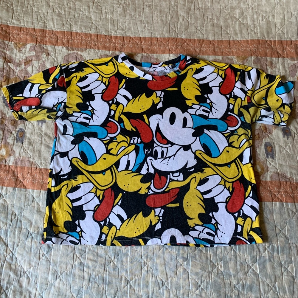 Disney kids shirt size XS. Good condition.